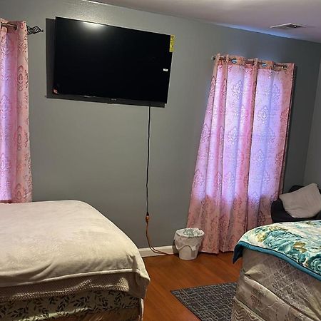 Divine Villa Guest House 65 Sherman 6Mins To Airport And 4Mins To Penn Station 纽瓦克 外观 照片